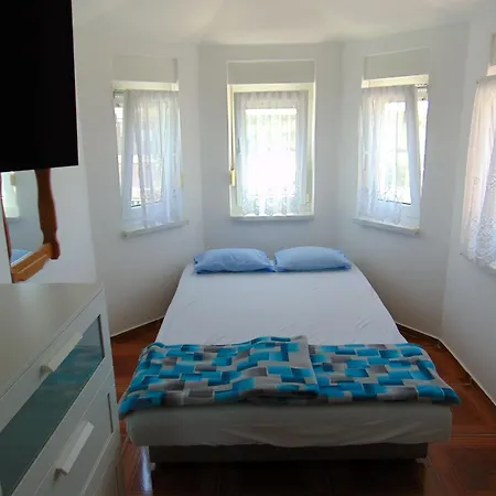 Gloria Apartmán